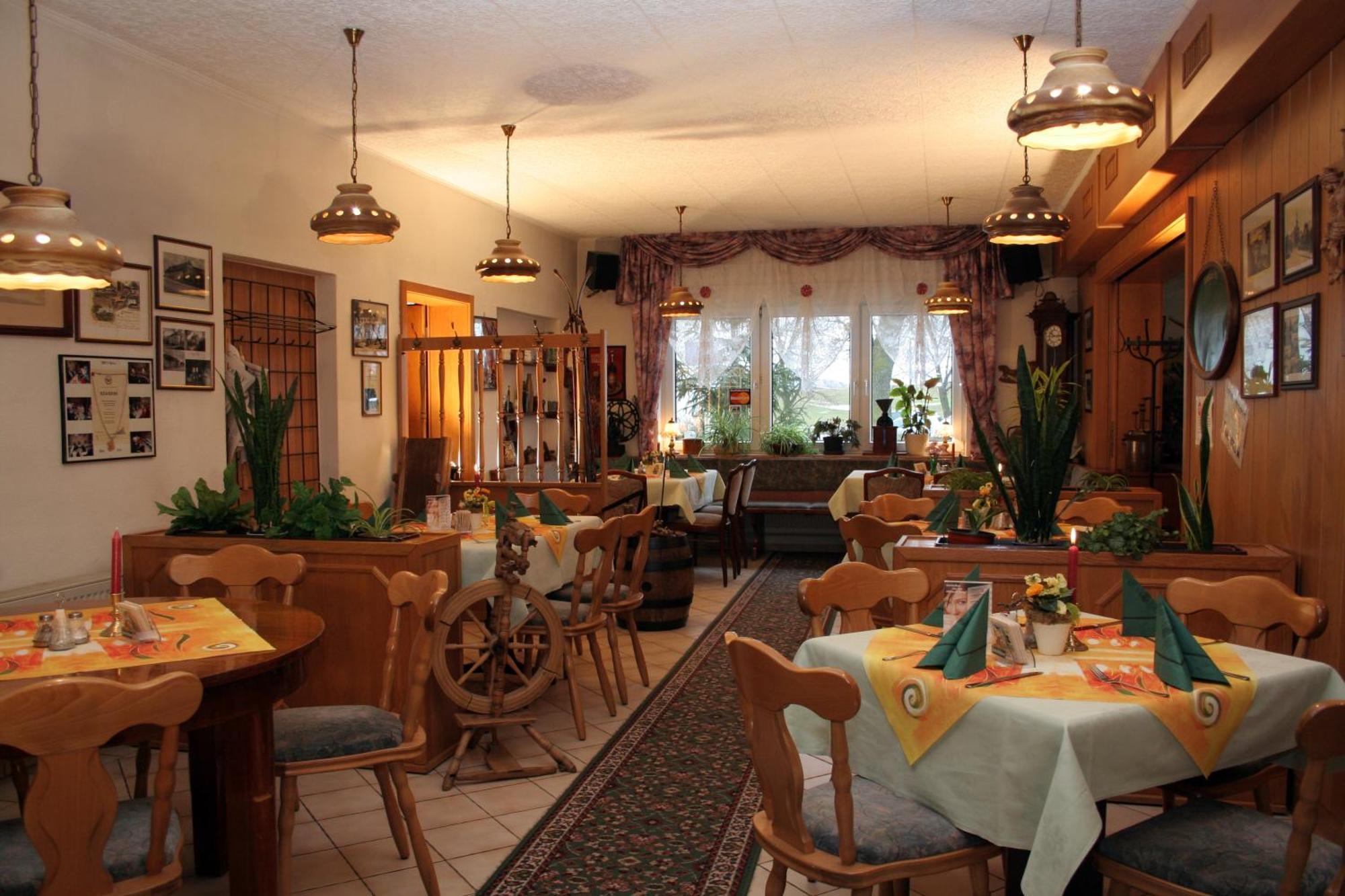 佐尔·灵登家庭酒店 Panschwitz-Kuckau 外观 照片
